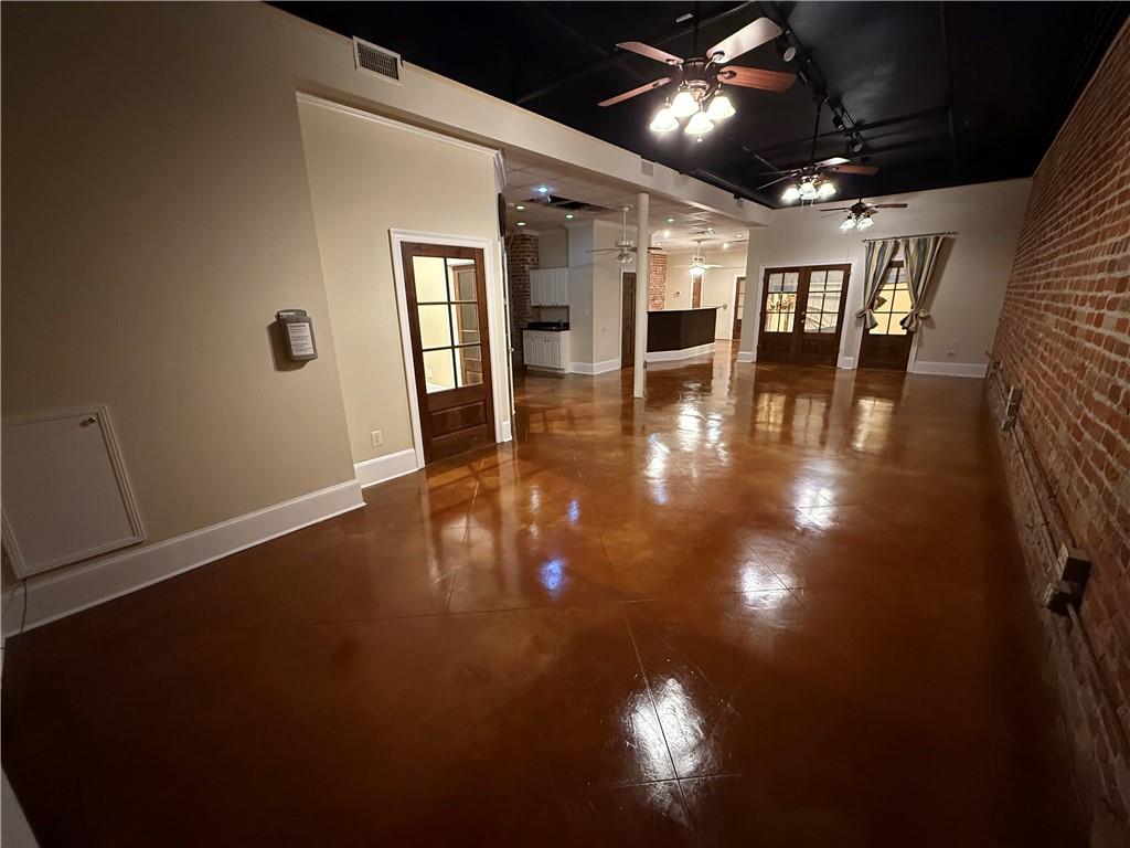 3925 IBERVILLE Street