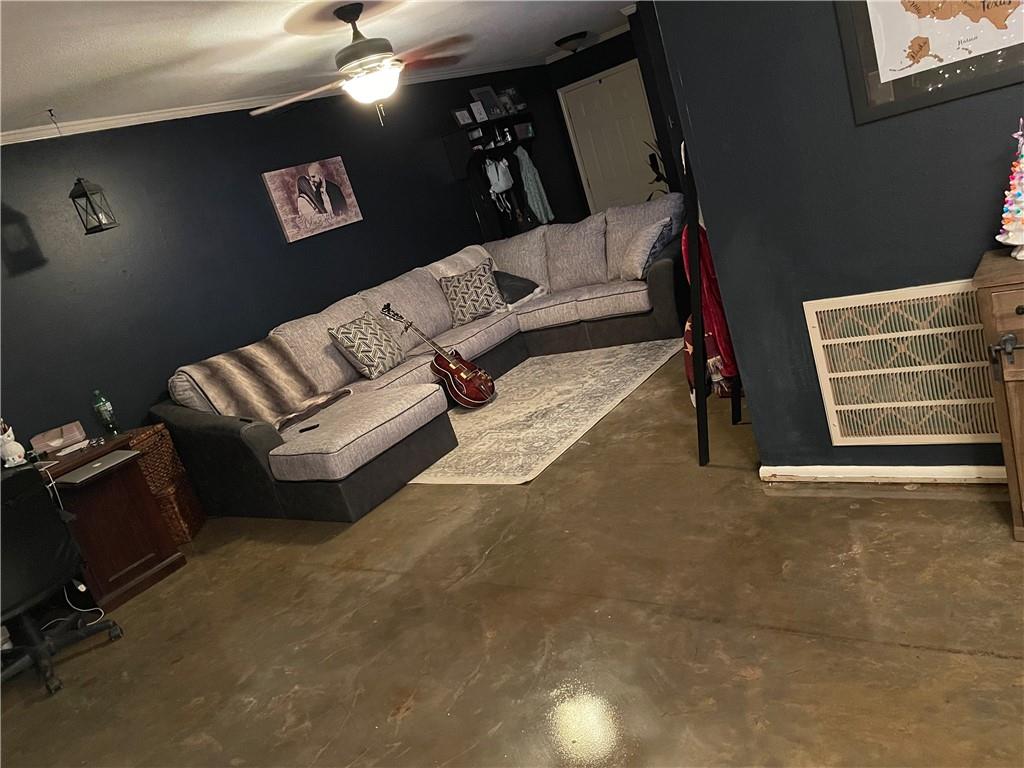 1506 PARKVIEW Boulevard 1506
