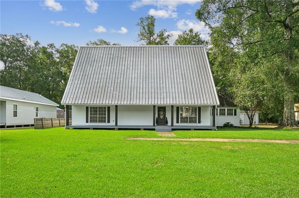 19232 WILDOAK Lane