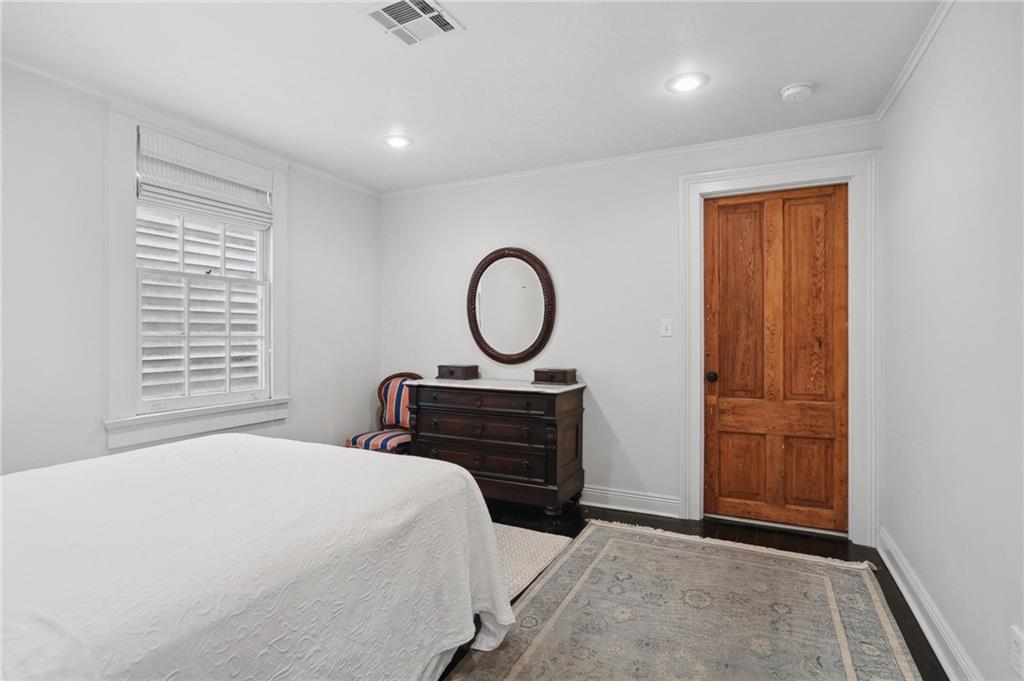 New Orleans, Louisiana 70115, United States, 6 Bedrooms Bedrooms, ,4 BathroomsBathrooms,Residential,Pending,62639