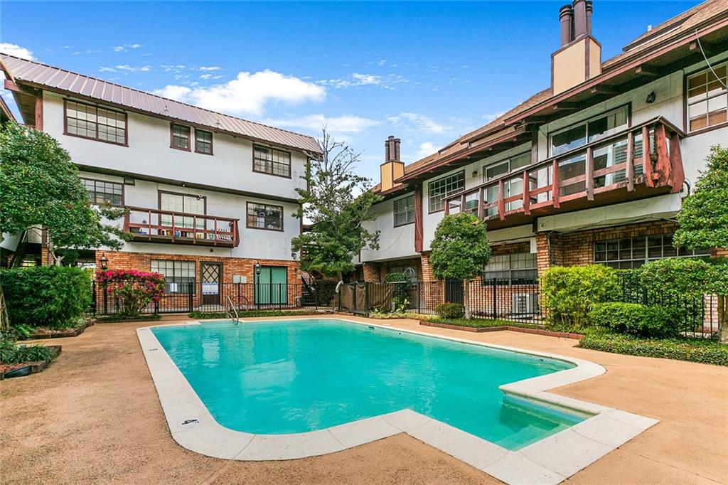 2305 CLEARY Avenue 214