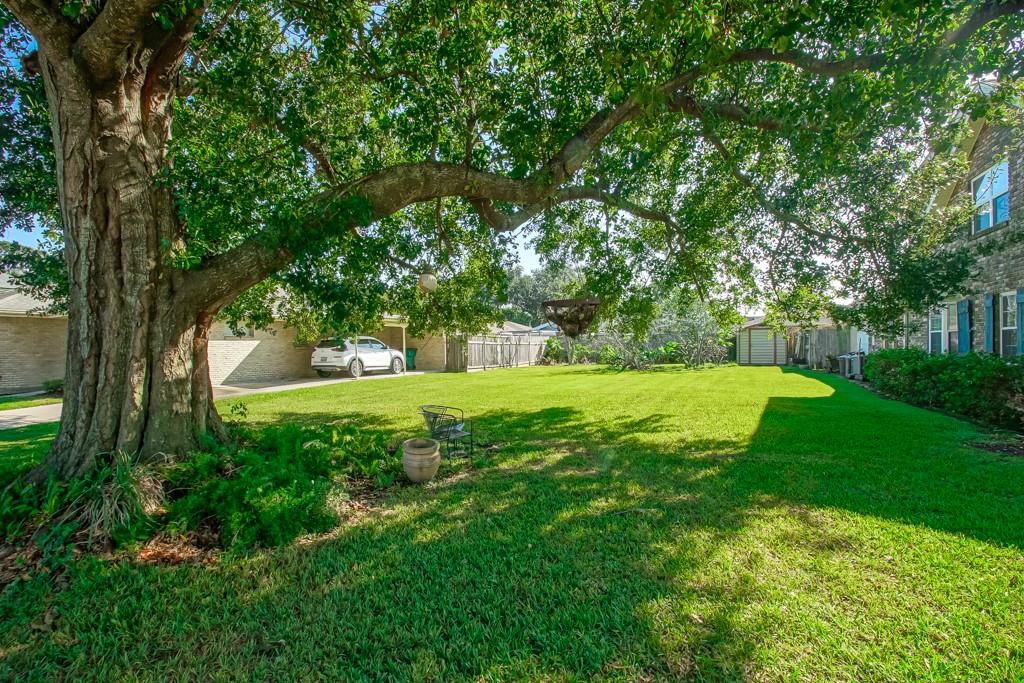 1325 ROSE GARDEN Drive