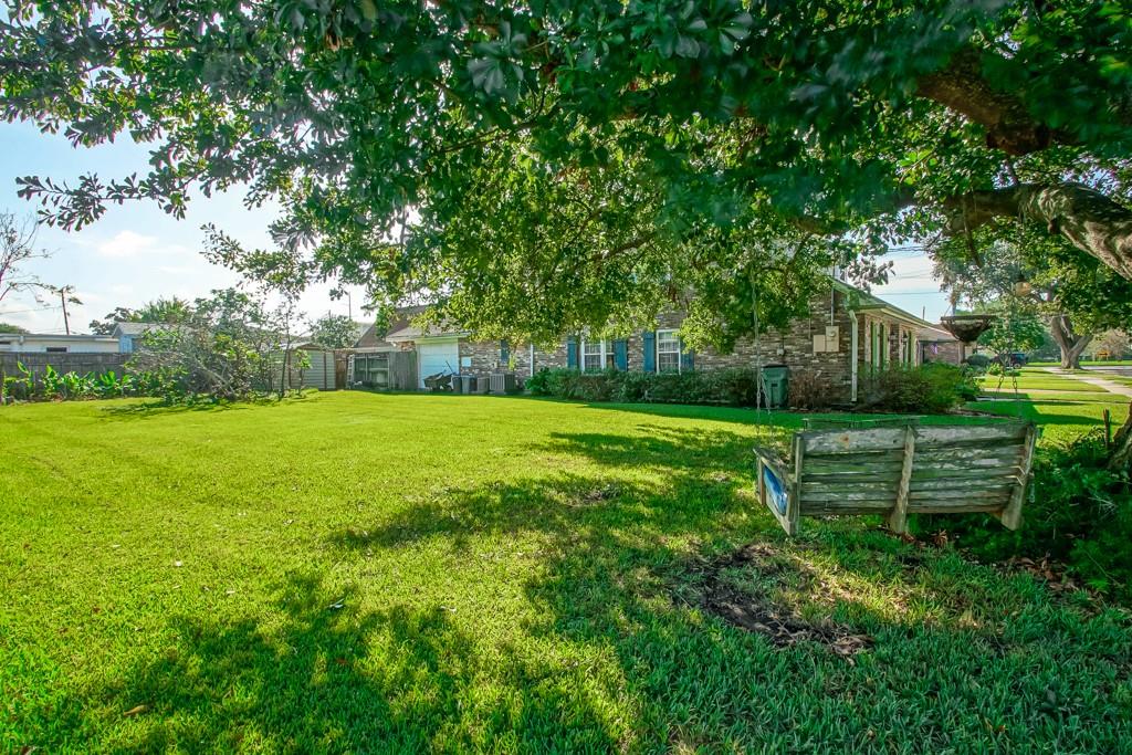 1325 ROSE GARDEN Drive