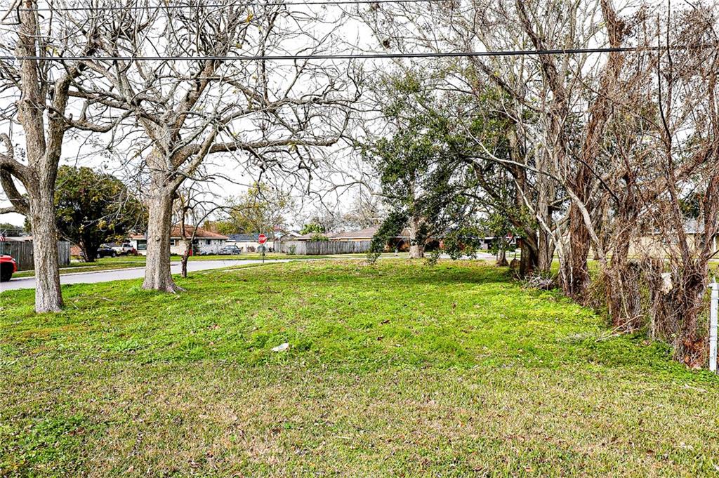 2201 VENUS Place