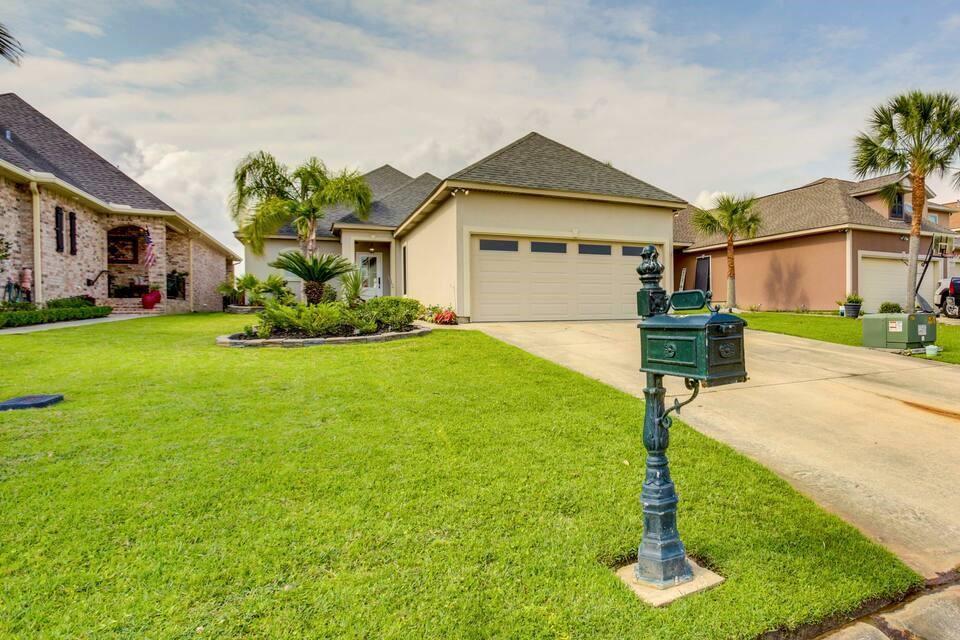 1457 ROYAL PALM Drive