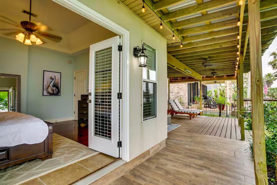 1457 ROYAL PALM Drive