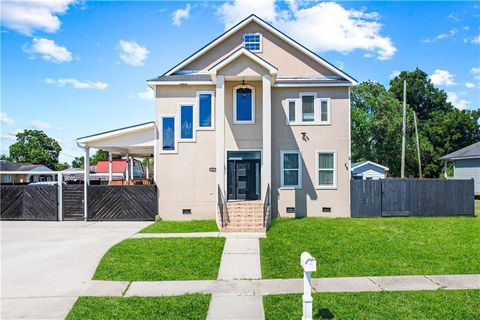 500 ROWLEY Boulevard Arabi LA 70032