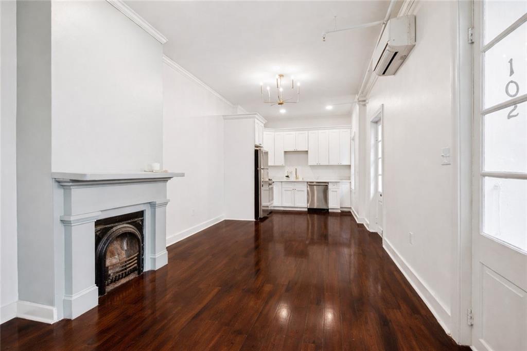 518 GOVERNOR NICHOLLS Street 102