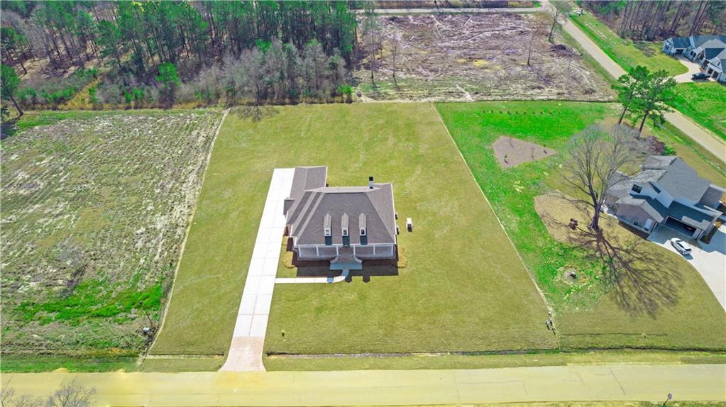 Covington, Louisiana 70435, United States, 4 Bedrooms Bedrooms, ,4 BathroomsBathrooms,Residential,Pending,38104