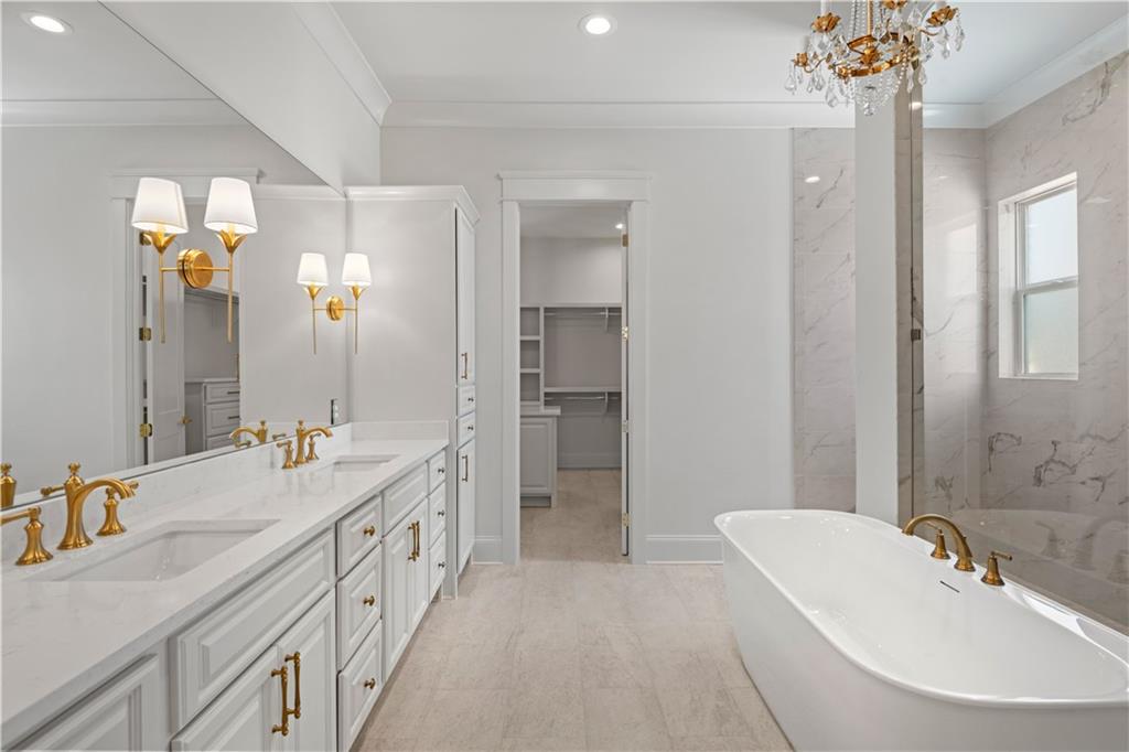 Covington, Louisiana 70435, United States, 4 Bedrooms Bedrooms, ,4 BathroomsBathrooms,Residential,Pending,38104