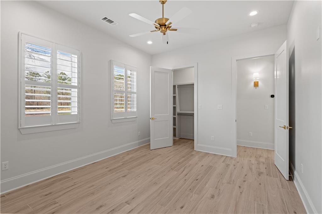 Covington, Louisiana 70435, United States, 4 Bedrooms Bedrooms, ,4 BathroomsBathrooms,Residential,Pending,38104