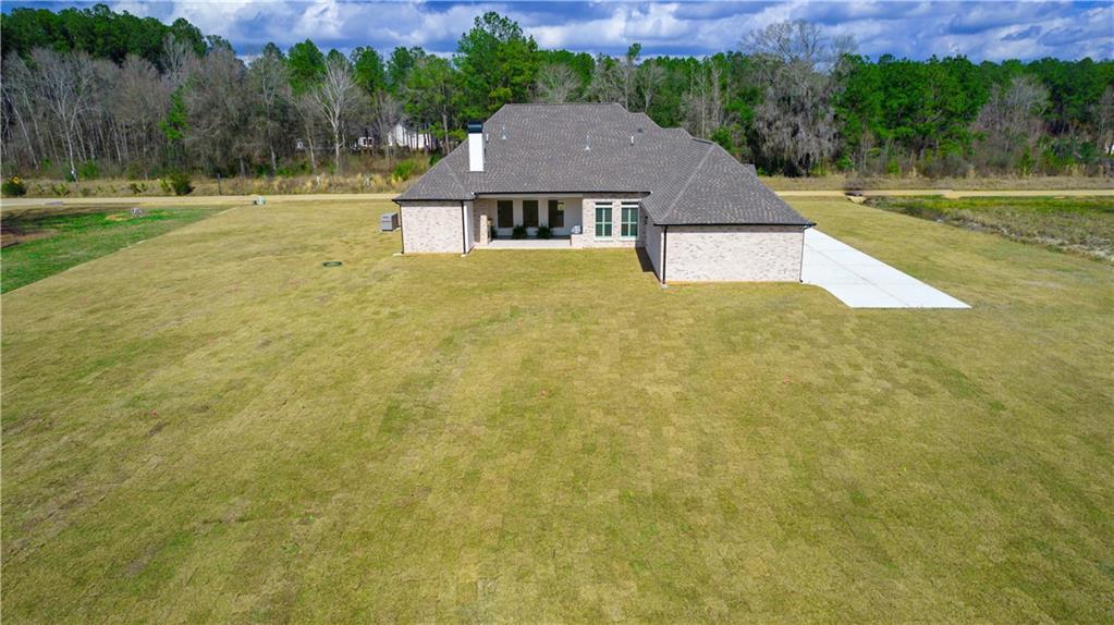 Covington, Louisiana 70435, United States, 4 Bedrooms Bedrooms, ,4 BathroomsBathrooms,Residential,Pending,38104