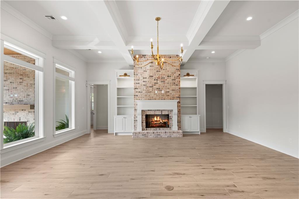 Covington, Louisiana 70435, United States, 4 Bedrooms Bedrooms, ,4 BathroomsBathrooms,Residential,Pending,38104