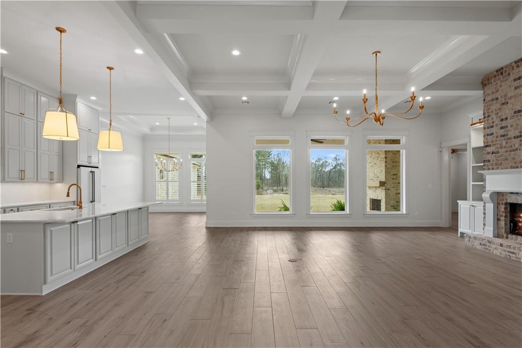 Covington, Louisiana 70435, United States, 4 Bedrooms Bedrooms, ,4 BathroomsBathrooms,Residential,Pending,38104