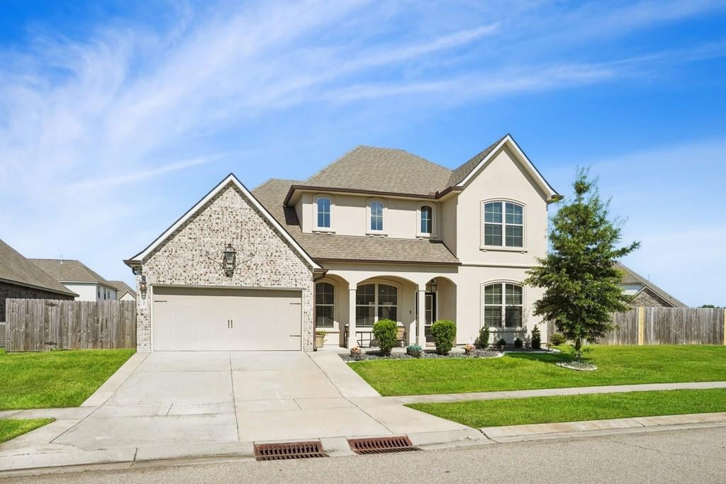 5737 LAUREL TREE Way