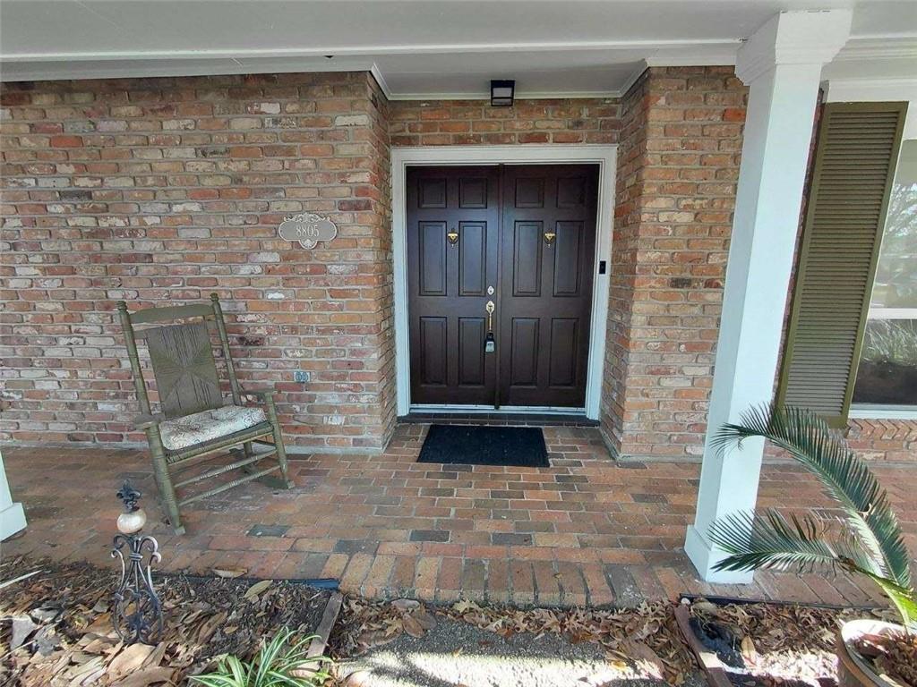 8805 HERMITAGE Place