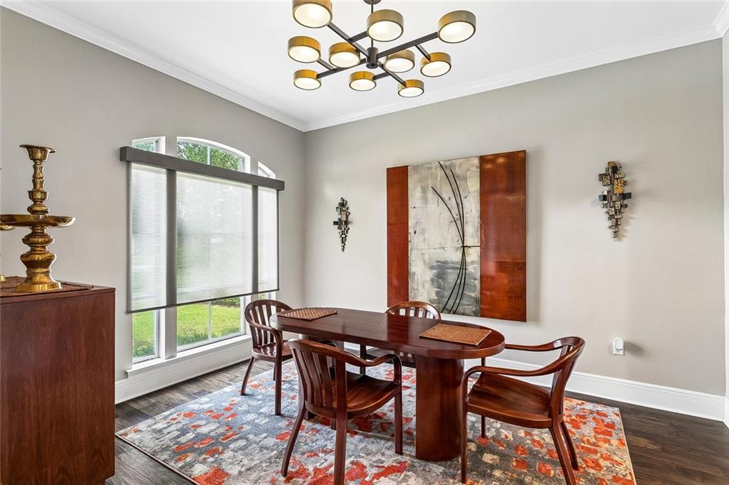 123 FONTAINBLEAU Drive