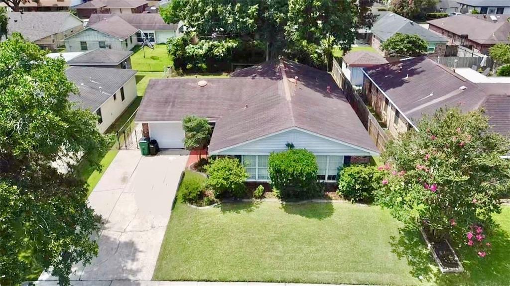 Gretna, Louisiana 70056, United States, 3 Bedrooms Bedrooms, ,2 BathroomsBathrooms,Residential,Pending,55064