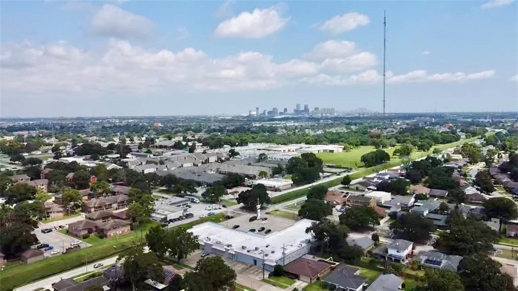 Gretna, Louisiana 70056, United States, 3 Bedrooms Bedrooms, ,2 BathroomsBathrooms,Residential,Pending,55064