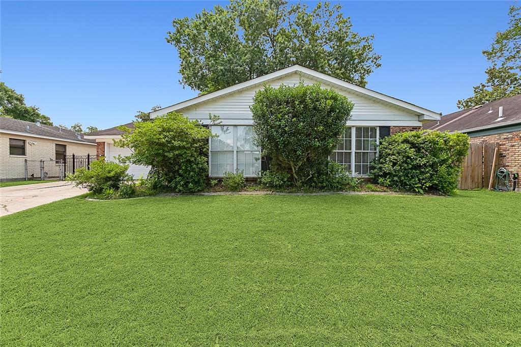 Gretna, Louisiana 70056, United States, 3 Bedrooms Bedrooms, ,2 BathroomsBathrooms,Residential,Pending,55064