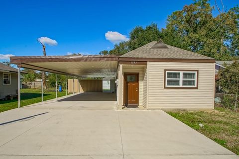 1553 SUSAN Lane Slidell LA 70458