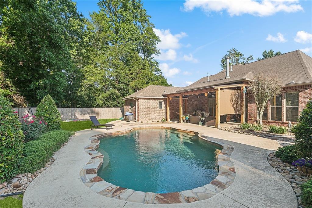 229 PINE CREST Drive