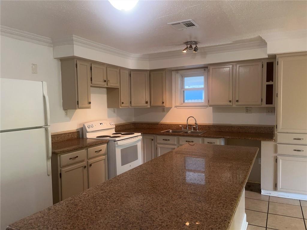 New Orleans, Louisiana 70126, United States, 4 Bedrooms Bedrooms, ,2 BathroomsBathrooms,Residential,Pending,61027