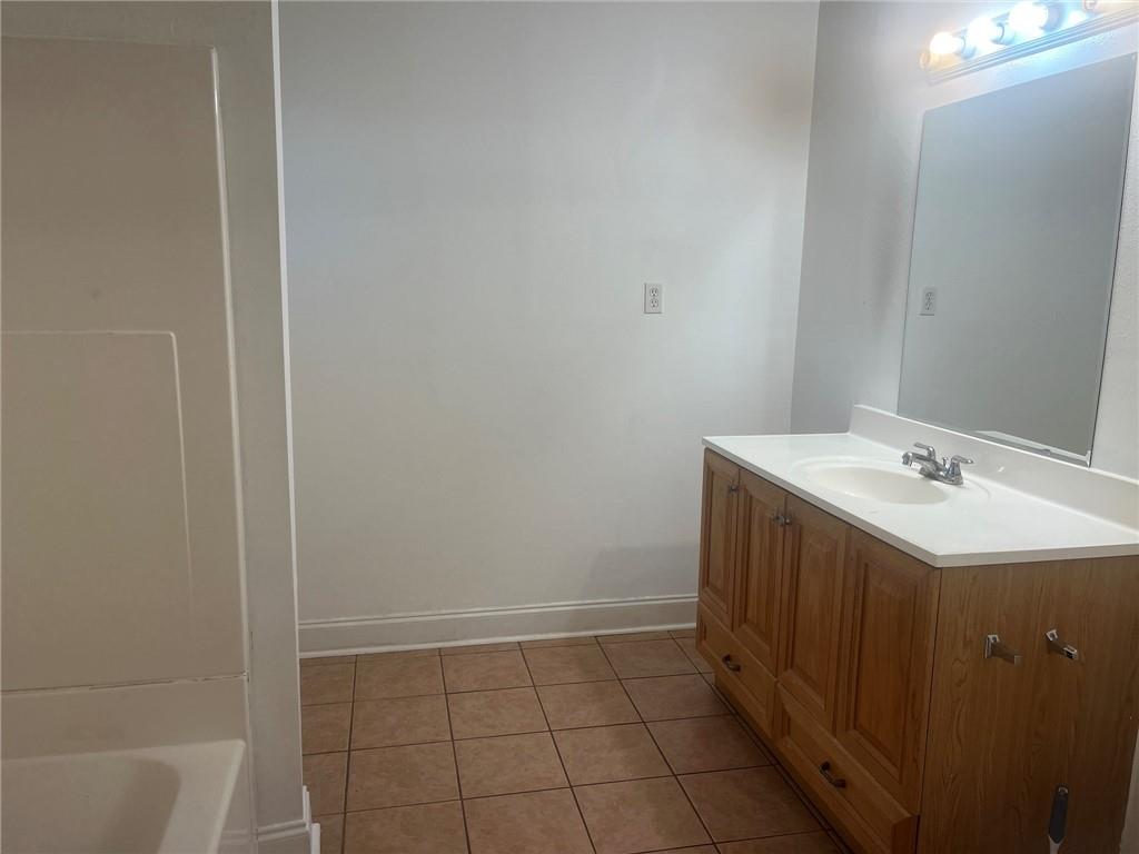 New Orleans, Louisiana 70126, United States, 4 Bedrooms Bedrooms, ,2 BathroomsBathrooms,Residential,Pending,61027