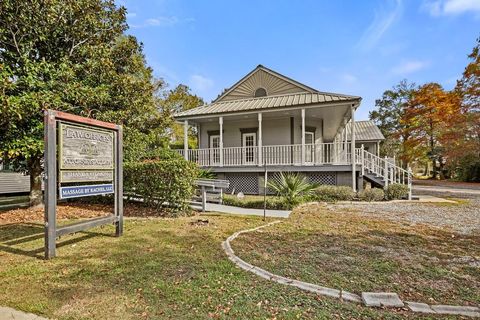 331 GIROD Street Mandeville LA 70448