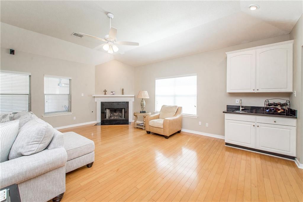 201 COLONIAL CLUB Drive