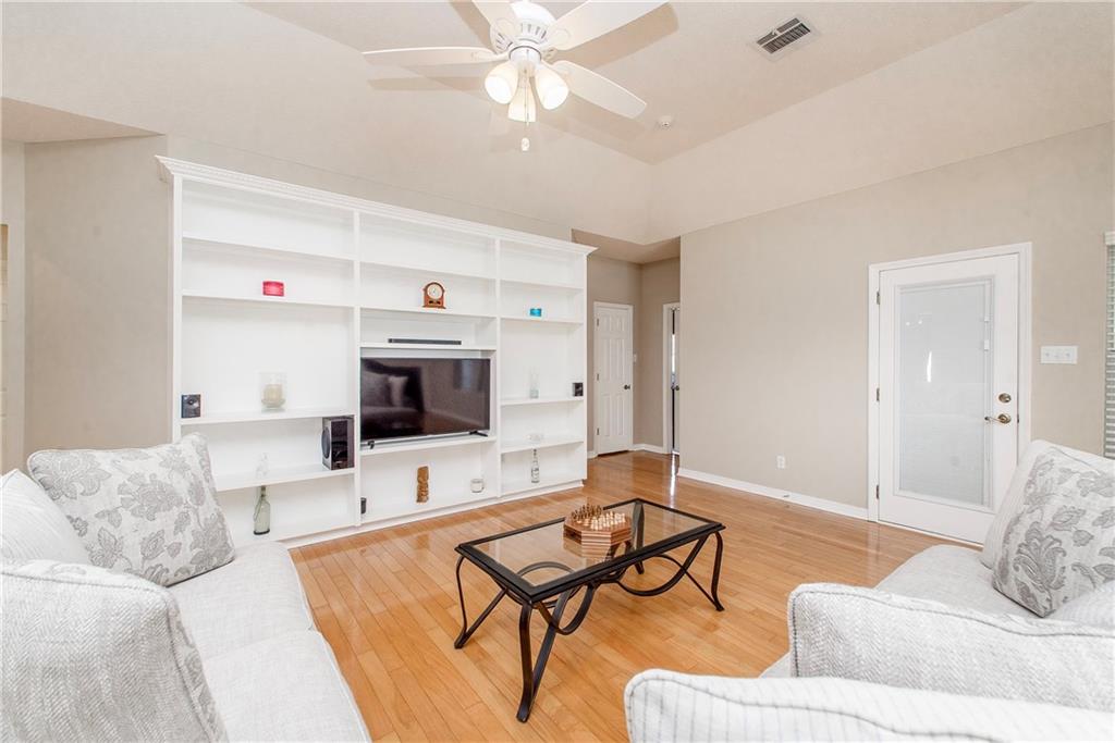 201 COLONIAL CLUB Drive