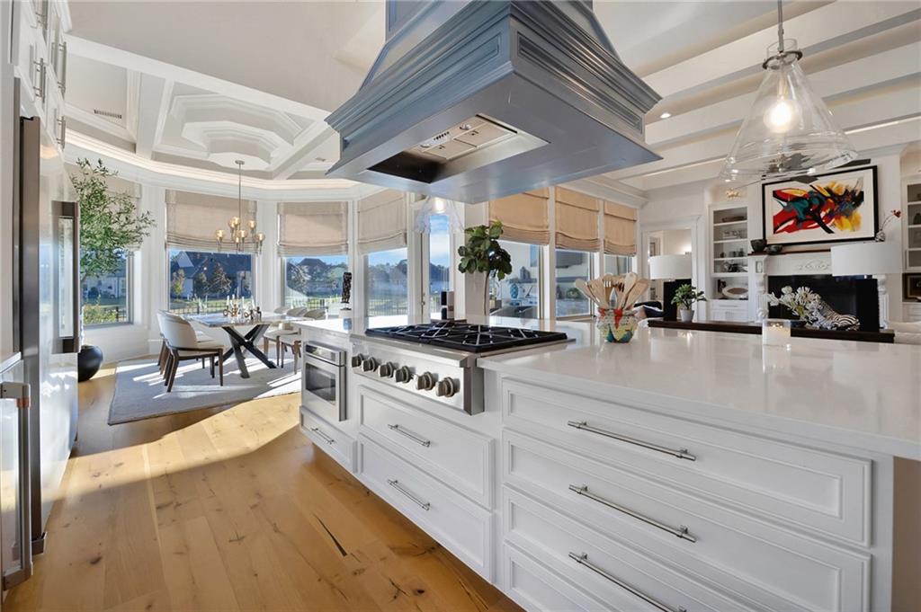 557 N CORNICHE DU LAC