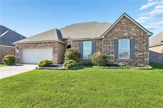 697 LAKESHORE VILLAGE Drive