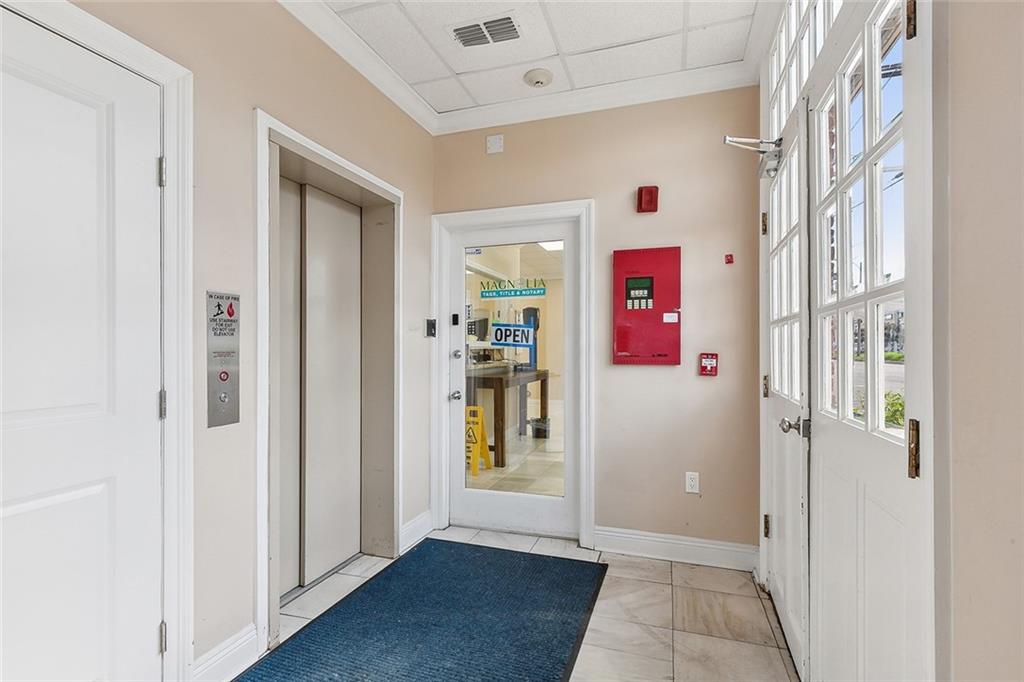 301-303 S BROAD Street