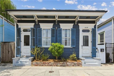 1018 SAINT FERDINAND Street New Orleans LA 70117