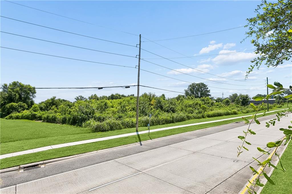 5635 E JUDGE PEREZ Drive