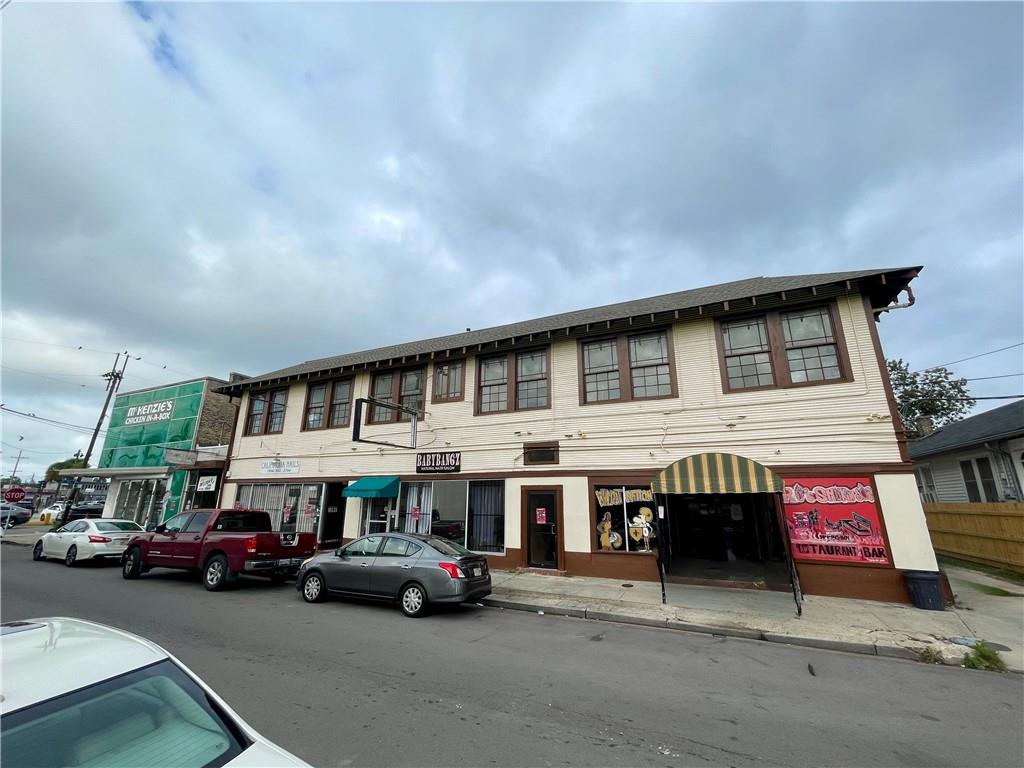 3827 FRENCHMEN Street