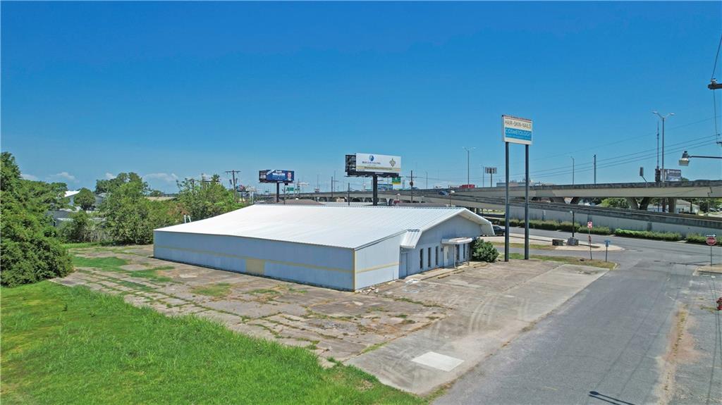 59 WESTBANK EXPRESSWAY