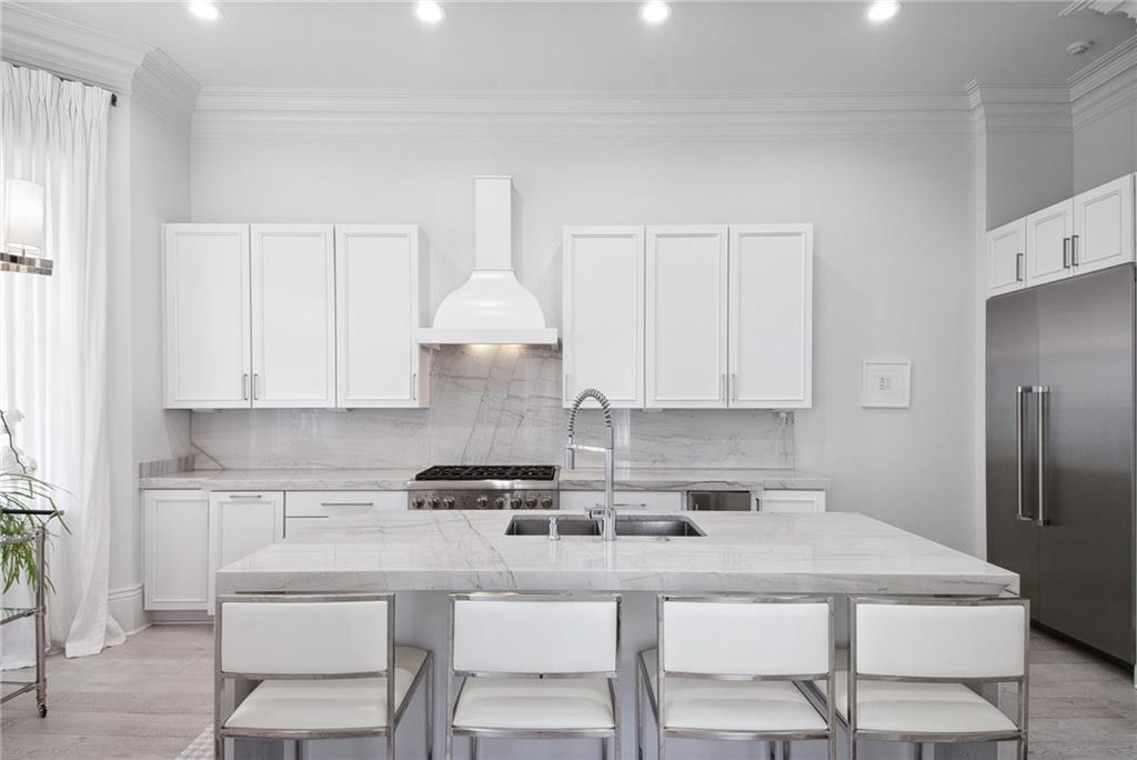 New Orleans, Louisiana 70118, United States, 4 Bedrooms Bedrooms, ,4 BathroomsBathrooms,Residential,Active,102084