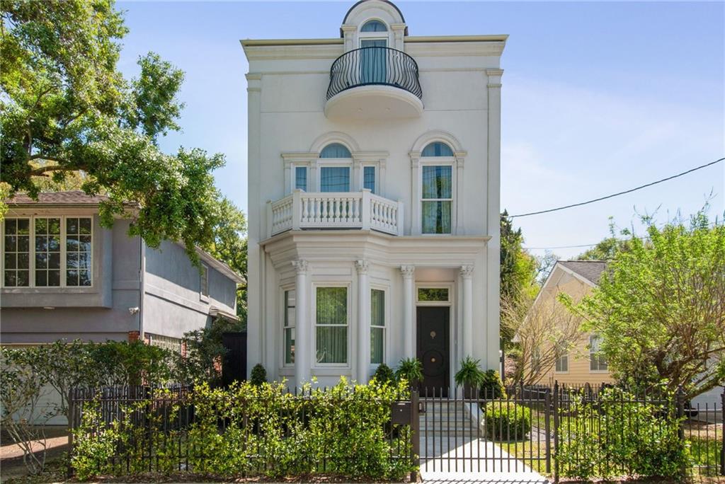 New Orleans, Louisiana 70118, United States, 4 Bedrooms Bedrooms, ,4 BathroomsBathrooms,Residential,Active,102084