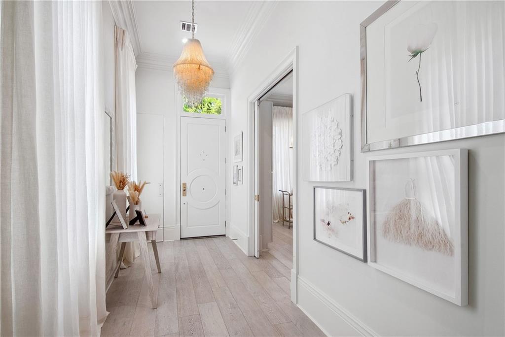 New Orleans, Louisiana 70118, United States, 4 Bedrooms Bedrooms, ,4 BathroomsBathrooms,Residential,Active,102084