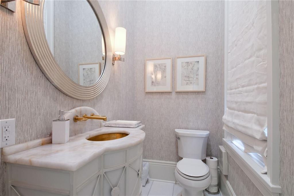 New Orleans, Louisiana 70118, United States, 4 Bedrooms Bedrooms, ,4 BathroomsBathrooms,Residential,Active,102084