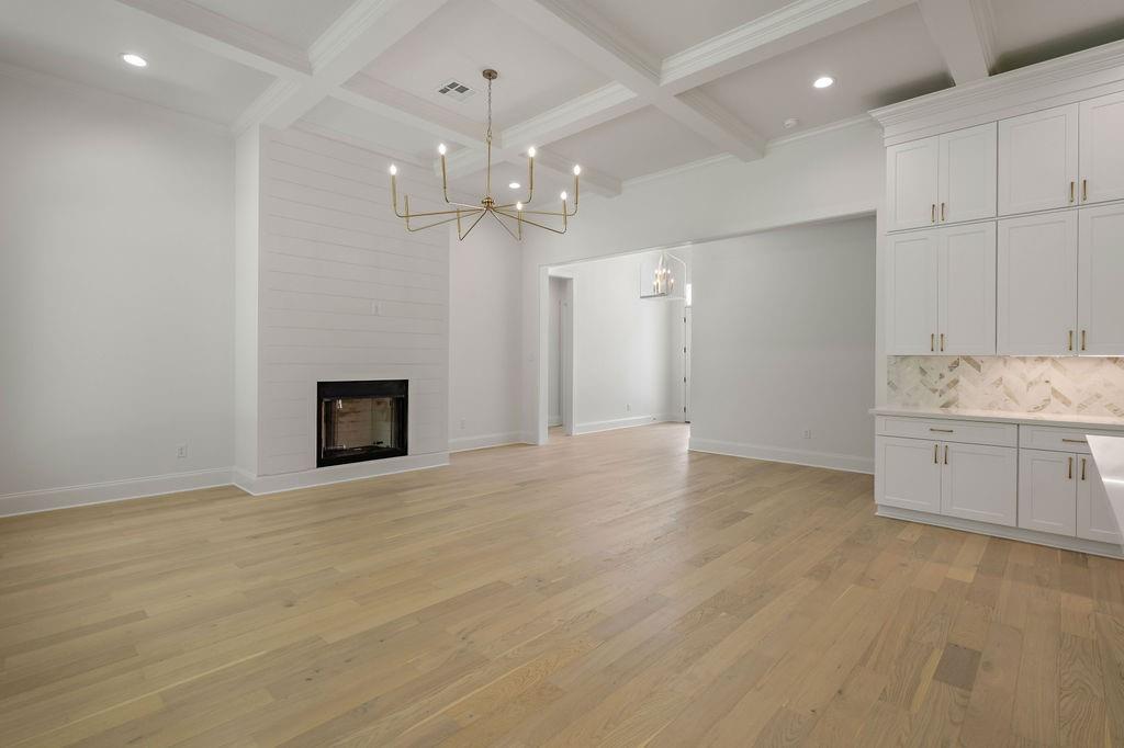 609 KRISTIAN Court