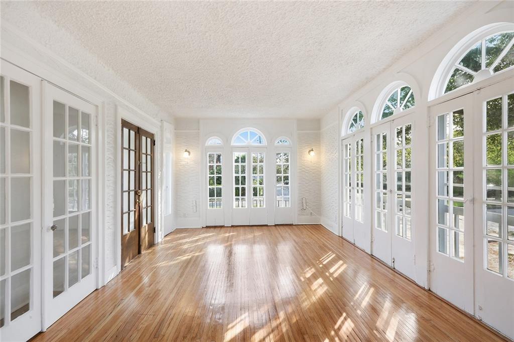 4237 FONTAINEBLEAU Drive