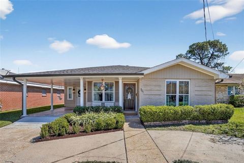 Photo of 761 E WILLIAM DAVID Parkway, Metairie, LA 70005 (MLS # 2545541)