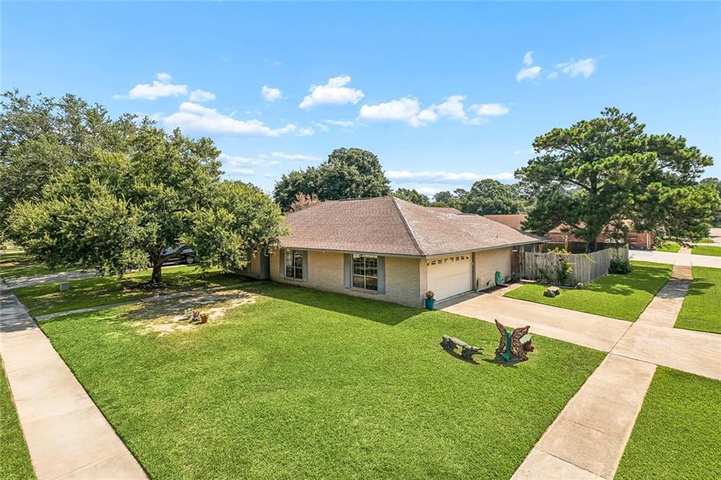 139 KINGSTON Drive