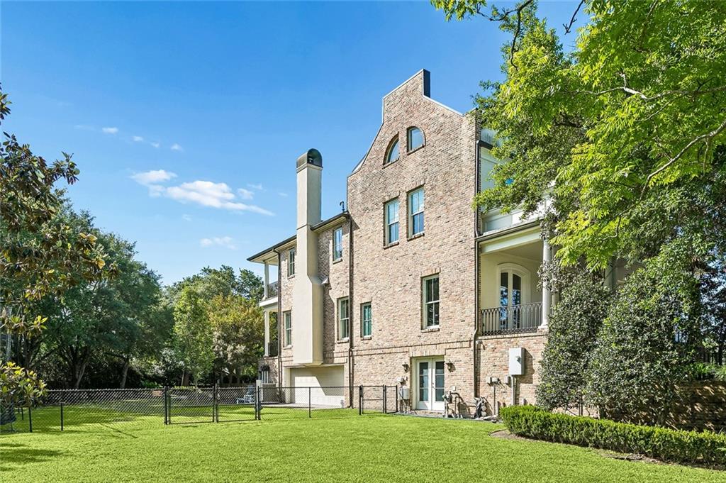 River Ridge, Louisiana, 70123, United States, 4 Bedrooms Bedrooms, ,5 BathroomsBathrooms,Residential,Active,2034693