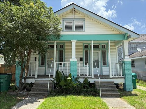 337 39 HIGHWAY Drive Jefferson LA 70121