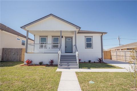 3644 CHARLES Drive Chalmette LA 70043