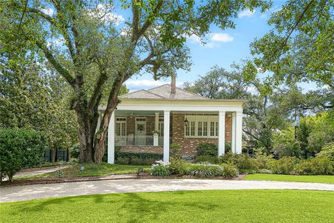 Photo of 3 BAMBOO Road, New Orleans, LA 70124 (MLS # 2556935)